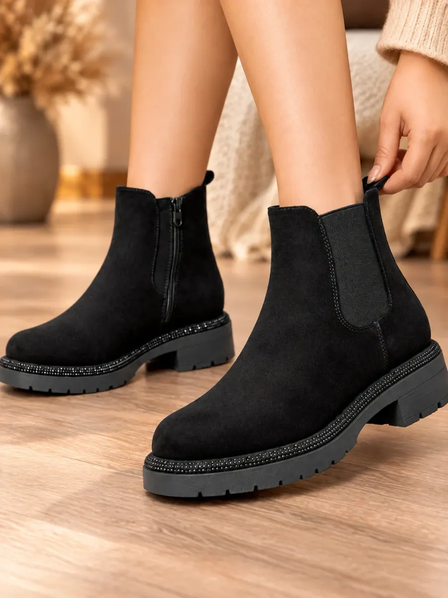 DAMEN KNÖCHELHOHE CHELSEA-BOOTS MIT ZIERRAHMEN NELA
